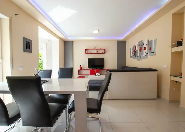 Jela Apartment 7