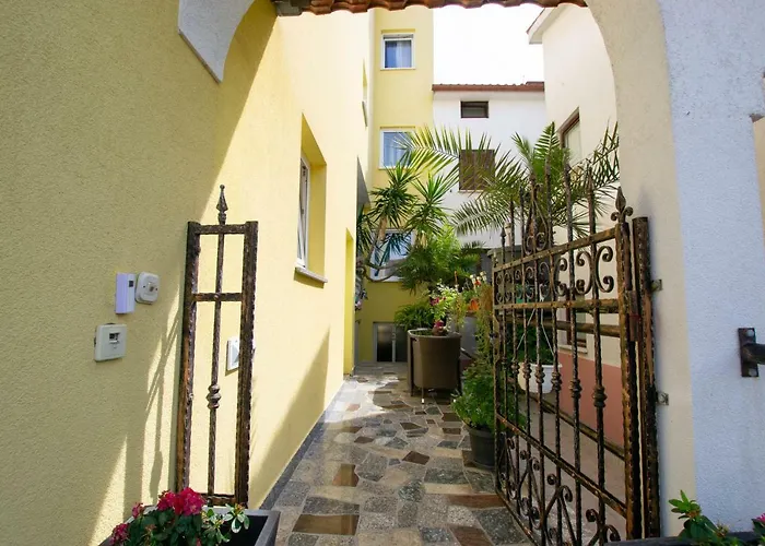 Jela Apartment 7